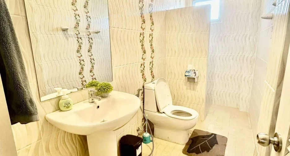 For sale 4 bed house in Hang Dong, Chiang Mai