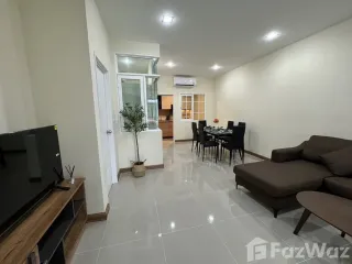 For rent 4 bed townhouse in Mueang Chiang Mai, Chiang Mai