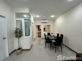 For rent 4 bed townhouse in Mueang Chiang Mai, Chiang Mai