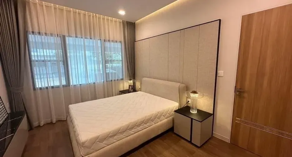 For rent 4 bedrooms house in Bang Phli, Samut Prakan