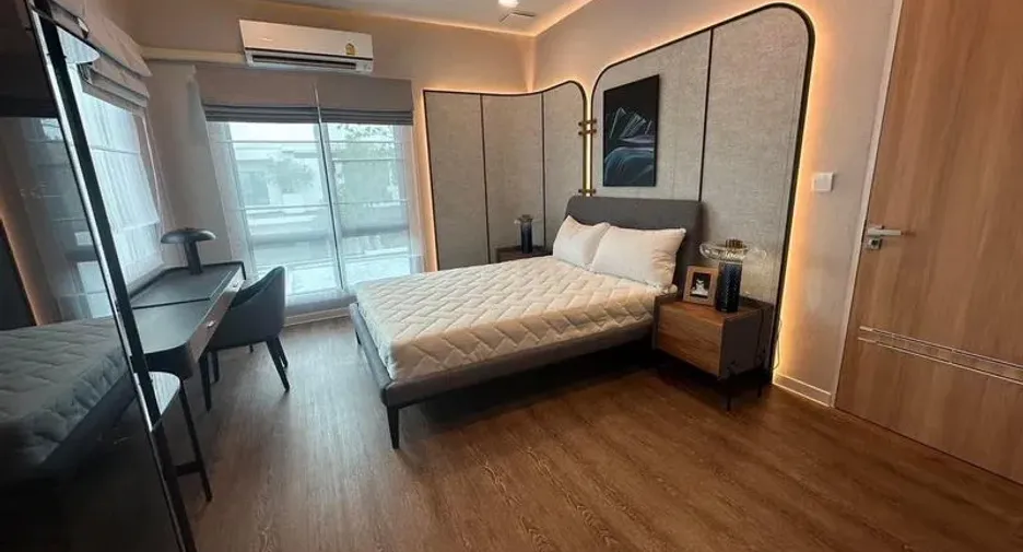 For rent 4 bedrooms house in Bang Phli, Samut Prakan