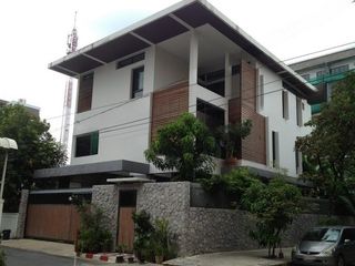 For rent and for sale 5 bed office in Sathon, Bangkok