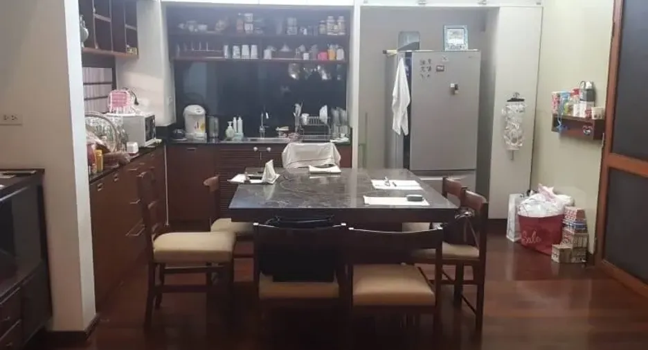 Büro zur Miete und zum Kauf mit 5 Zimmer in Sathon, Bangkok