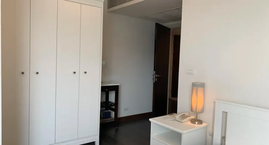For rent 3 bedrooms condo in Khlong Toei, Bangkok