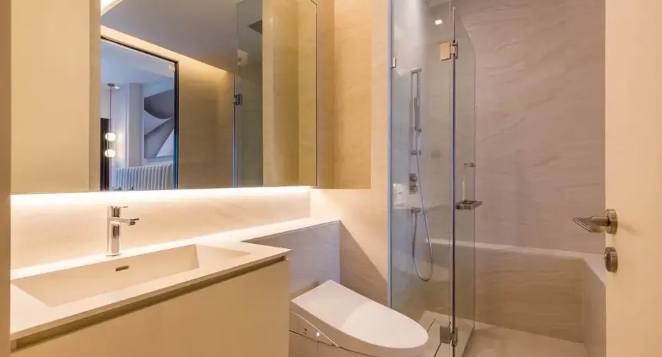 For sale 1 bed condo in Khlong Toei, Bangkok