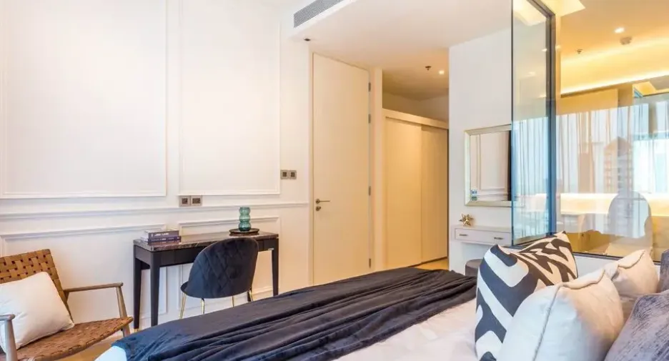 For sale 1 bed condo in Khlong Toei, Bangkok
