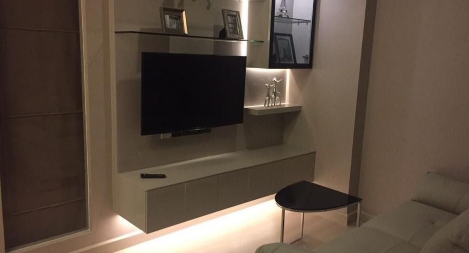 For sale 2 bed condo in Phaya Thai, Bangkok