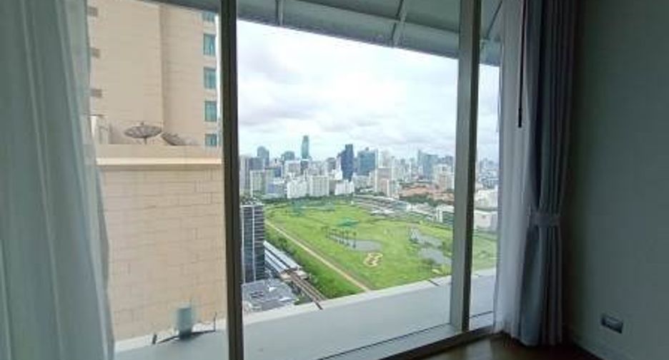 Wohnung zur Miete und zum Kauf mit 2 Zimmer in Pathum Wan, Bangkok