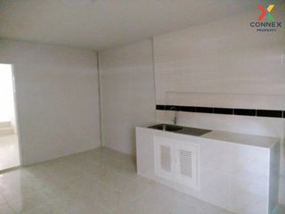 For sale 2 Beds townhouse in Lam Luk Ka, Pathum Thani