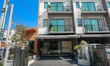 For sale 4 Beds townhouse in Bang Kruai, Nonthaburi