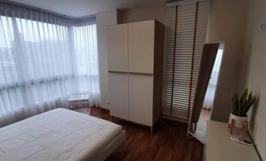 For sale 2 bed condo in Yan Nawa, Bangkok