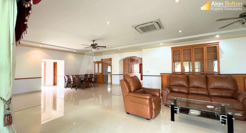 Haus zur Miete und zum Kauf mit 4 Zimmer in Bang Lamung, Chonburi