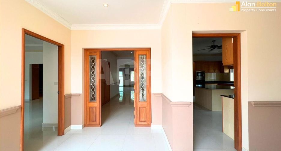 Haus zur Miete und zum Kauf mit 4 Zimmer in Bang Lamung, Chonburi