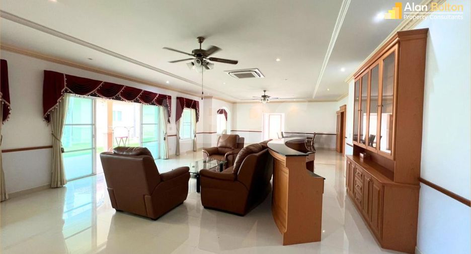 Haus zur Miete und zum Kauf mit 4 Zimmer in Bang Lamung, Chonburi