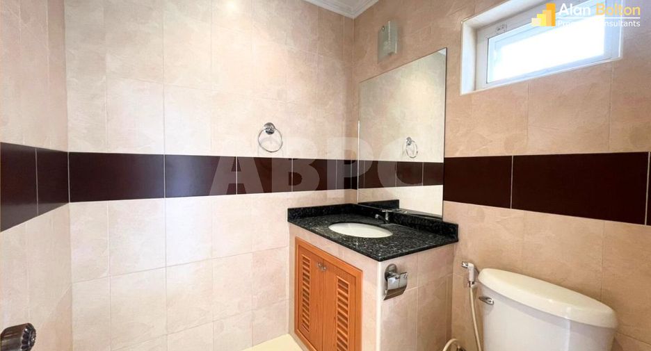 Haus zur Miete und zum Kauf mit 4 Zimmer in Bang Lamung, Chonburi