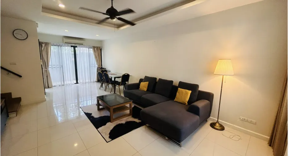 For rent 3 bed townhouse in Thalang, Phuket
