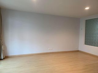 For sale 3 bed townhouse in Lat Phrao, Bangkok