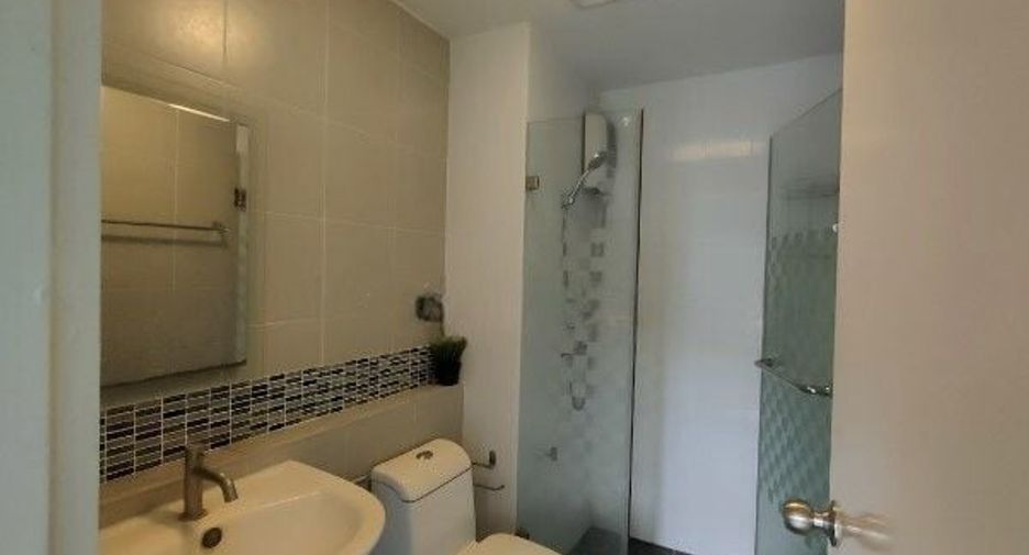 For sale 1 bed condo in Lat Krabang, Bangkok