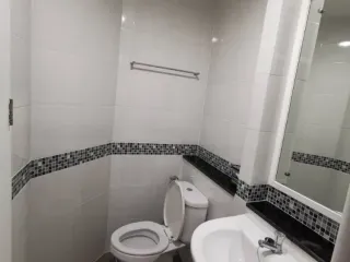 For sale 1 bed condo in Mueang Samut Prakan, Samut Prakan