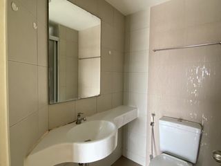 For sale 1 Beds condo in Wang Thonglang, Bangkok