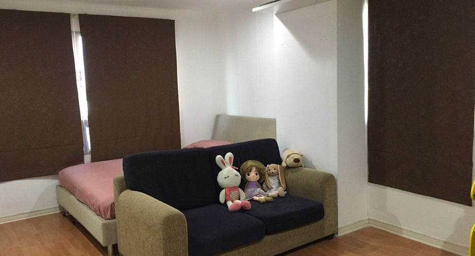 For sale studio condo in Huai Khwang, Bangkok