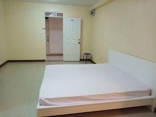 For sale studio condo in Huai Khwang, Bangkok