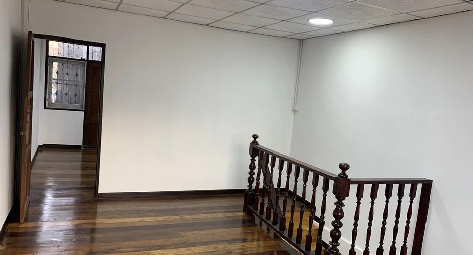 For sale 1 bed townhouse in Bang Sue, Bangkok