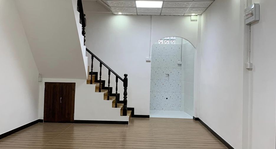 For sale 1 bed townhouse in Bang Sue, Bangkok