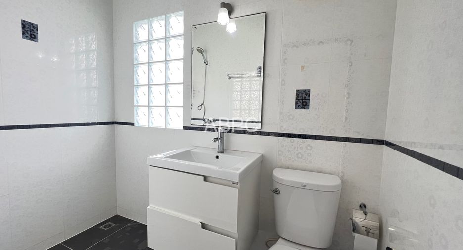 For sale 5 bedrooms house in Mueang Rayong, Rayong