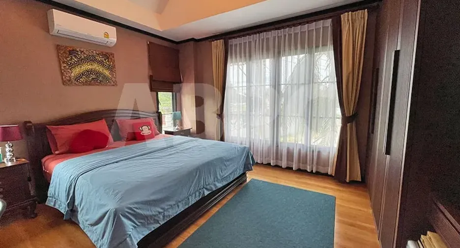 For rent and for sale 4 bedrooms house in Bang Lamung, Chonburi