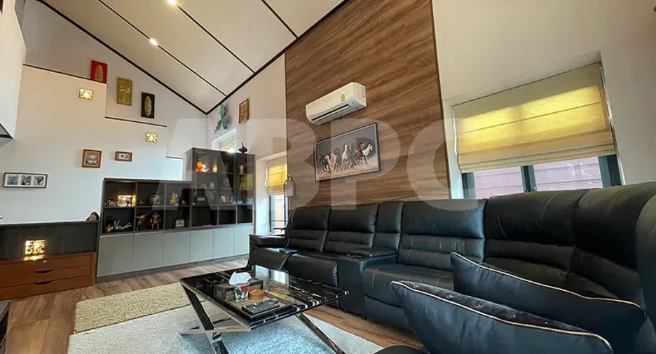 For rent and for sale 4 bedrooms house in Bang Lamung, Chonburi