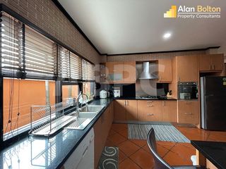 For rent and for sale 4 bedrooms house in Bang Lamung, Chonburi