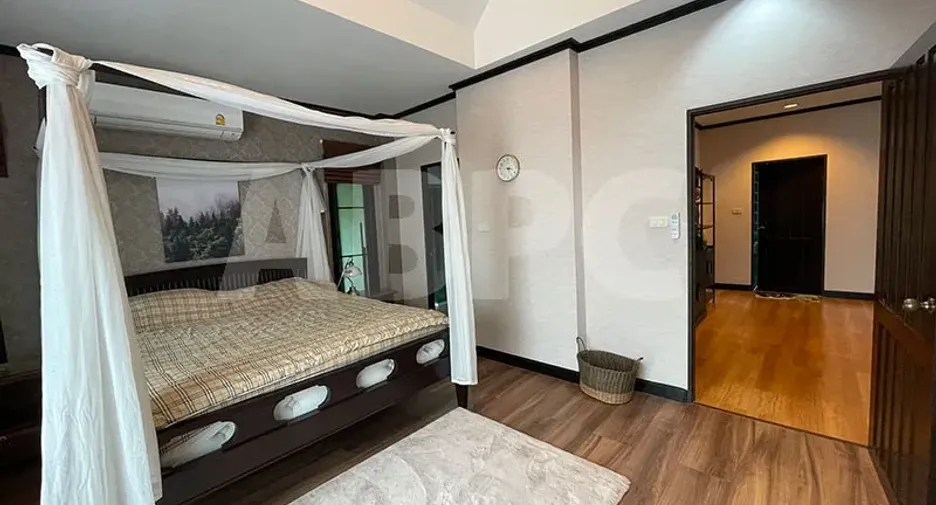 For rent and for sale 4 bedrooms house in Bang Lamung, Chonburi