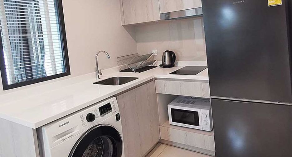For rent 1 bed condo in Pathum Wan, Bangkok