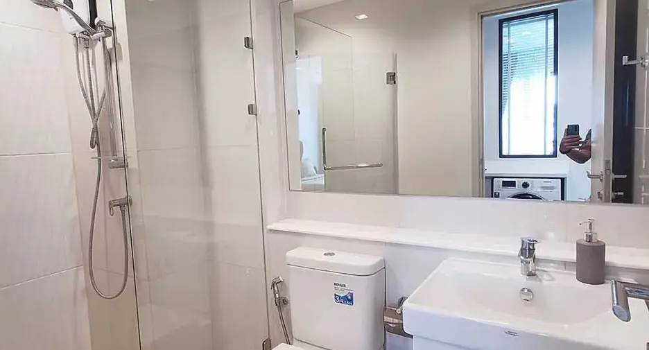 For rent 1 bed condo in Pathum Wan, Bangkok