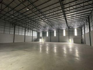 For rent warehouse in Lam Luk Ka, Pathum Thani