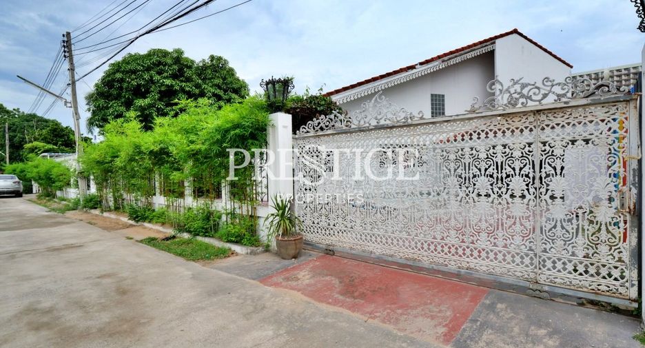 Casa en alquiler de 4 habitaciones en Jomtien, Pattaya