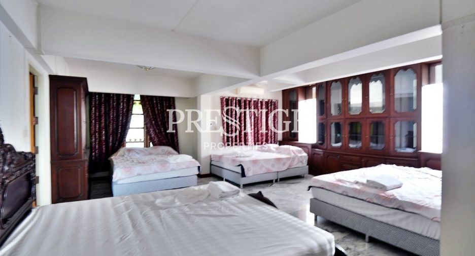 Casa en alquiler de 4 habitaciones en Jomtien, Pattaya