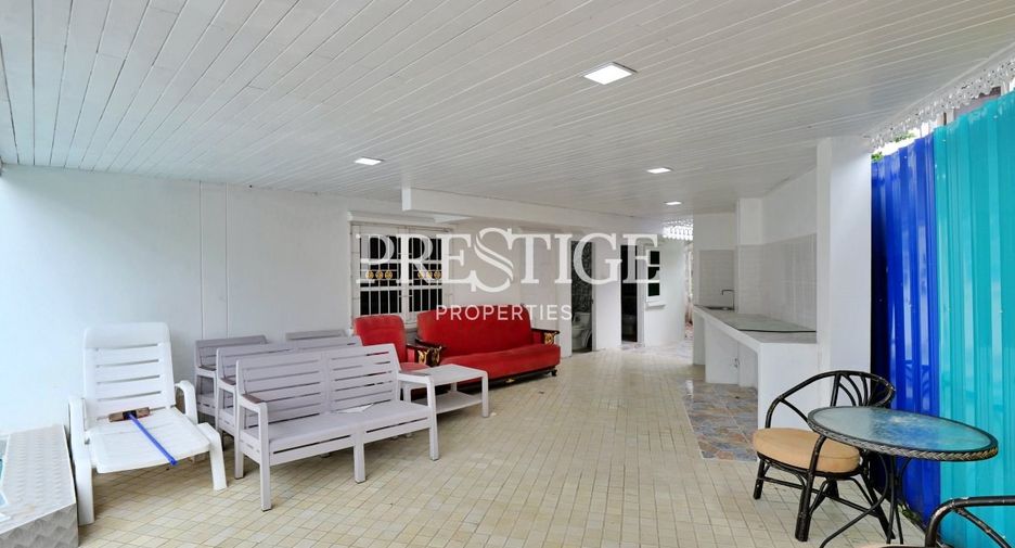 Casa en alquiler de 4 habitaciones en Jomtien, Pattaya
