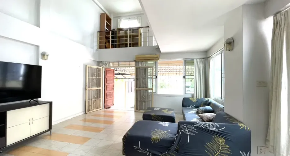 Casa en alquiler y en venta de 2 habitaciones en Bang Lamung, Chonburi