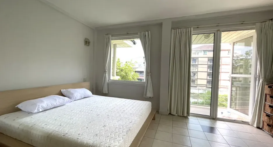 Casa en alquiler y en venta de 2 habitaciones en Bang Lamung, Chonburi