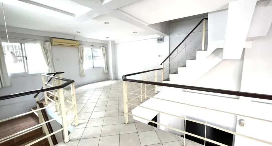 Casa en alquiler y en venta de 2 habitaciones en Bang Lamung, Chonburi