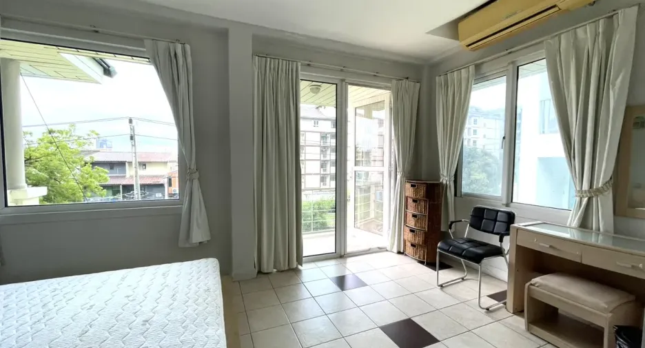 Casa en alquiler y en venta de 2 habitaciones en Bang Lamung, Chonburi