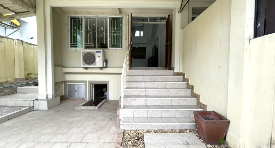 Casa en alquiler y en venta de 2 habitaciones en Bang Lamung, Chonburi