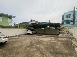 For sale 4 Beds house in Bang Kho Laem, Bangkok