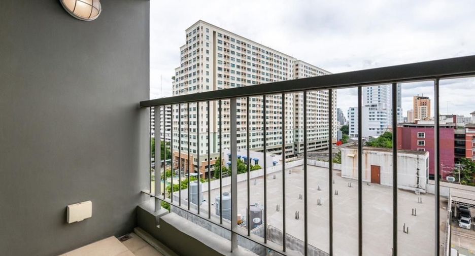 For rent 1 bed condo in Phaya Thai, Bangkok