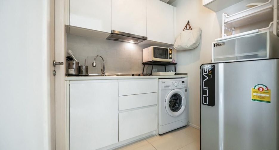 For rent 1 bed condo in Phaya Thai, Bangkok