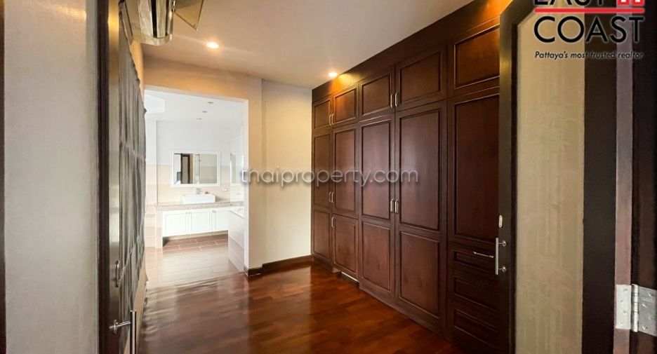 À louer 4 chambres maison à Bang Lamung, Chonburi