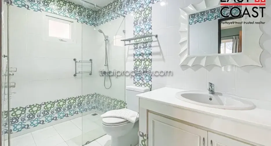 For rent 4 bedrooms house in Bang Lamung, Chonburi