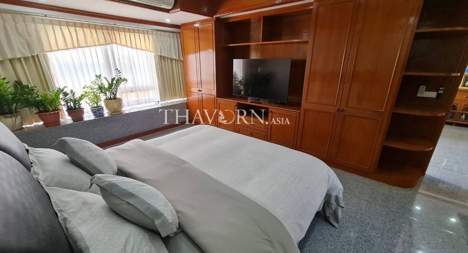 For sale 2 bedrooms condo in Jomtien, Pattaya
